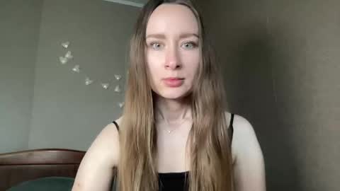 smilequeen_ online show from 10.12.25