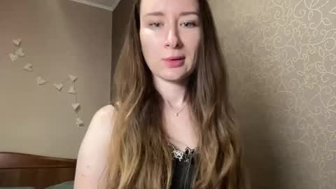 smilequeen_ online show from 10.20.25