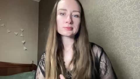 smilequeen_ online show from 10.23.25