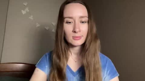 smilequeen_ online show from 10.25.25