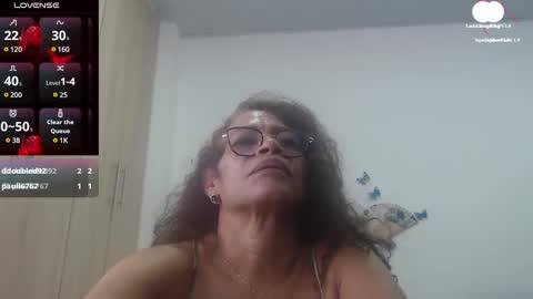 Snapshot of smilet_milf chatting on 01.29.25 Smileth online show from 01.29.25
