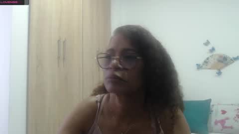 Snapshot of smilet_milf chatting on 02.02.25 Smileth online show from 02.02.25