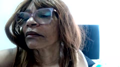 Snapshot of smilet_milf chatting on 07.31.26 Smileth online show from 07.31.26