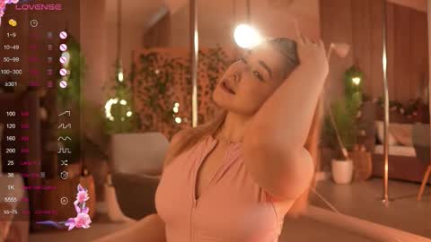 Snapshot of smiley_mia_ chatting on 10.17.25 Mia online show from 10.17.25