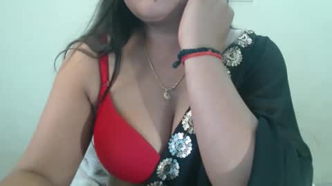 Snapshot of smiley_queen99 chatting on 04.06.26 smiley online show from 04.06.26