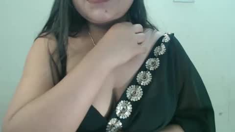 Snapshot of smiley_queen99 chatting on 04.19.26 smiley online show from 04.19.26