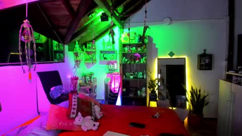 SmilingSalor online show from 11.03.25