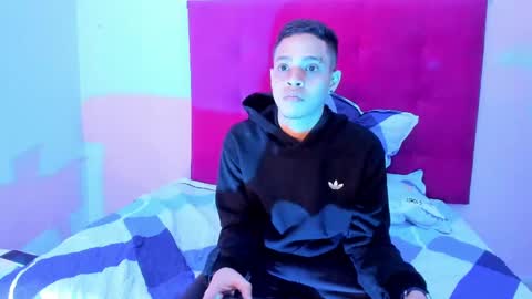 Snapshot of smith_taylor7 chatting on 12.28.24 smith_taylor7 online show from 12.28.24