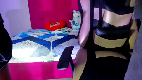 Snapshot of smith_taylor7 chatting on 12.28.24 smith_taylor7 online show from 12.28.24