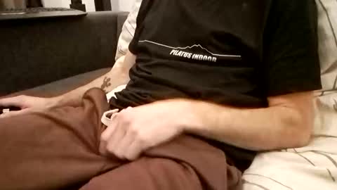 Smokeandwatching online show from 11.07.25