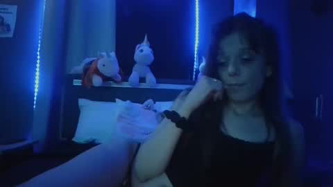 Snapshot of smokeingbitch420 chatting on 11.08.25 love bug online show from 11.08.25