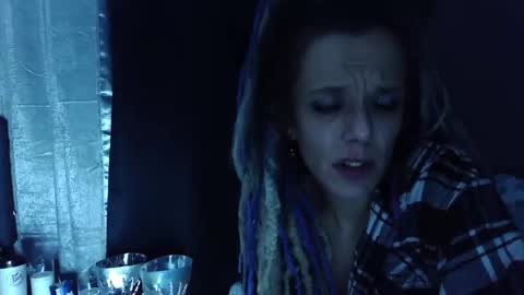 Snapshot of smokeingbitch420 chatting on 02.05.26 love bug online show from 02.05.26