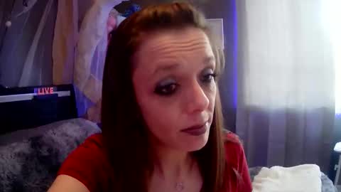 Snapshot of smokeingbitch420 chatting on 03.12.26 love bug online show from 03.12.26