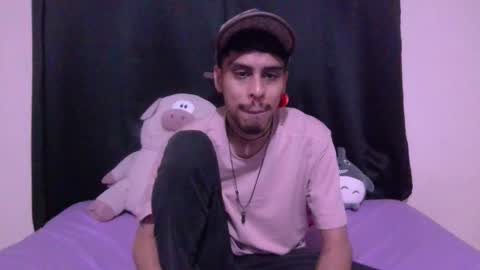 Snapshot of smoker00teddybear chatting on 10.25.25 teddy online show from 10.25.25