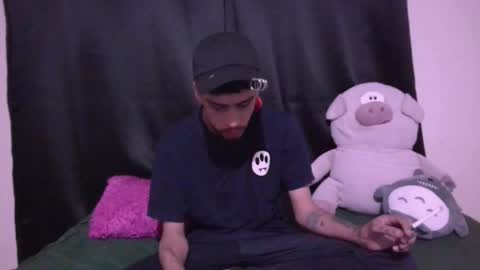 Snapshot of smoker00teddybear chatting on 11.01.25 teddy online show from 11.01.25