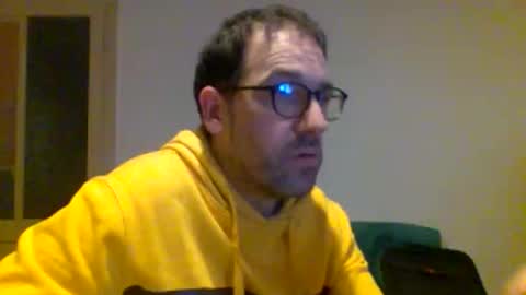 Snapshot of smokered100s chatting on 10.22.25 luca online show from 10.22.25