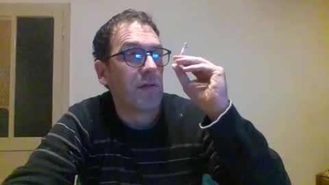 Snapshot of smokered100s chatting on 10.29.25 luca online show from 10.29.25