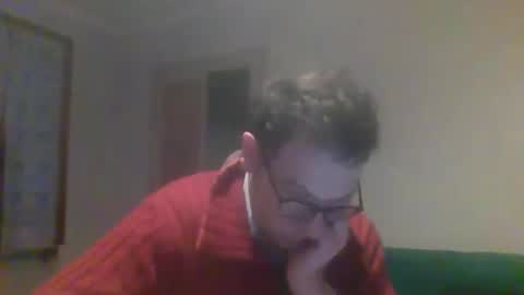 Snapshot of smokered100s chatting on 02.01.26 luca online show from 02.01.26