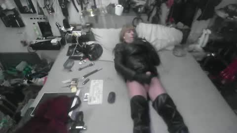 smokeslut365 online show from 12.16.25