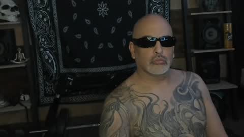 Snapshot of smokey915 chatting on 12.28.24 Smokey915 online show from 12.28.24