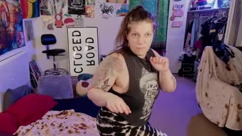 Snapshot of smokihippi chatting on 10.10.25 Big Dawg online show from 10.10.25