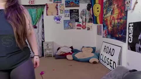 Snapshot of smokihippi chatting on 10.27.25 Big Dawg online show from 10.27.25