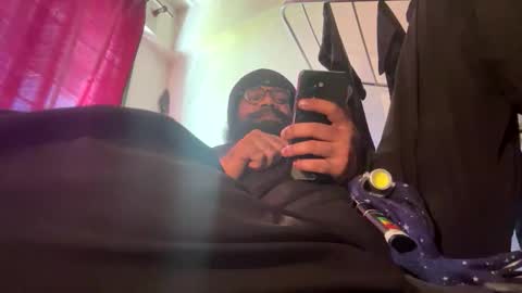 smokingorilla online show from 12.22.25