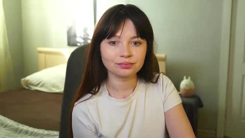 Snapshot of sn0wy_queen chatting on 02.17.26 Lissy online show from 02.17.26