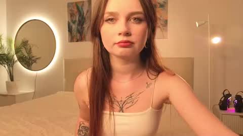 Snapshot of sn0wy_queen chatting on 06.16.26 Lissy online show from 06.16.26