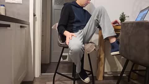 Snapshot of sneakerboy444 chatting on 12.01.25 sneakerboy444 online show from 12.01.25