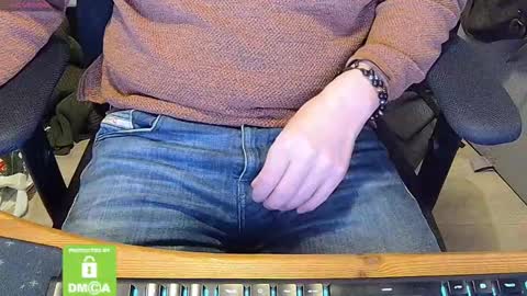 Sneakybill online show from 02.21.25