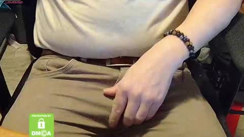 Sneakybill online show from 03.12.25