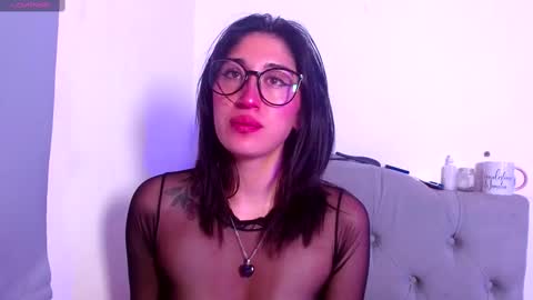 Snapshot of snow_baall chatting on 10.07.25 IG OF red moonn online show from 10.07.25