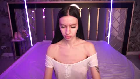 snow_whiteeex online show from 03.23.26