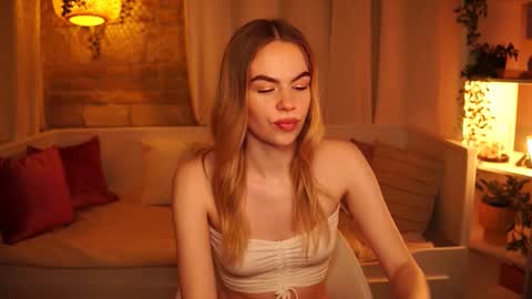 Snapshot of snowbarbieee chatting on 01.15.25 Hanna online show from 01.15.25