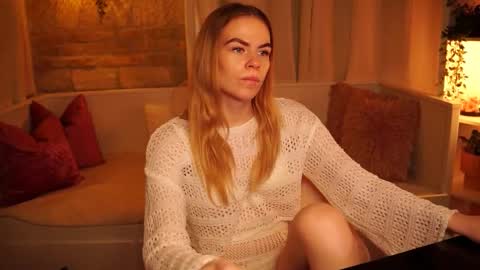 Snapshot of snowbarbieee chatting on 01.24.25 Hanna online show from 01.24.25