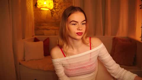 Snapshot of snowbarbieee chatting on 01.28.25 Hanna online show from 01.28.25