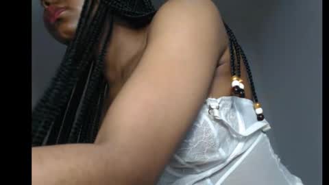 Snapshot of snowdrop5 chatting on 10.09.25 snowdrop5 online show from 10.09.25