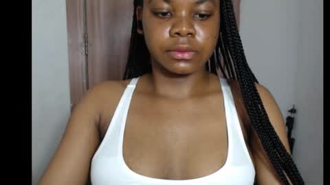 Snapshot of snowdrop5 chatting on 10.10.25 snowdrop5 online show from 10.10.25