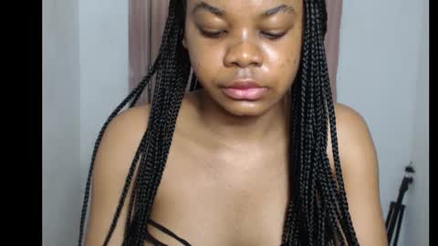 Snapshot of snowdrop5 chatting on 10.15.25 snowdrop5 online show from 10.15.25