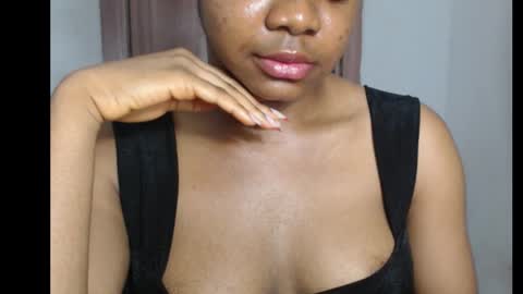 Snapshot of snowdrop5 chatting on 10.19.25 snowdrop5 online show from 10.19.25