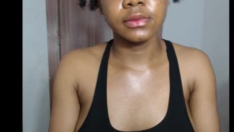 Snapshot of snowdrop5 chatting on 10.20.25 snowdrop5 online show from 10.20.25