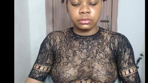 Snapshot of snowdrop5 chatting on 11.03.25 snowdrop5 online show from 11.03.25