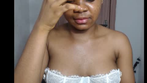 Snapshot of snowdrop5 chatting on 11.05.25 snowdrop5 online show from 11.05.25