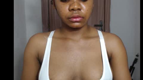 Snapshot of snowdrop5 chatting on 11.07.25 snowdrop5 online show from 11.07.25