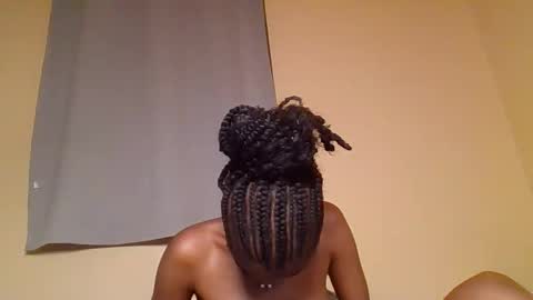 Snowie eyes online show from 11.16.25