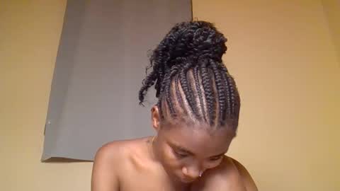 Snowie eyes online show from 11.19.25