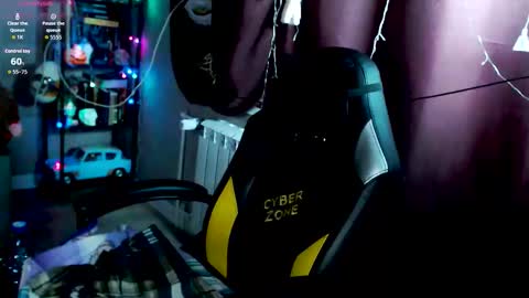 Snapshot of so_cute777 chatting on 10.25.25 so cute777 online show from 10.25.25