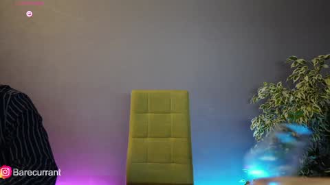 Snapshot of sochnogirls chatting on 01.15.25 Yesenia online show from 01.15.25