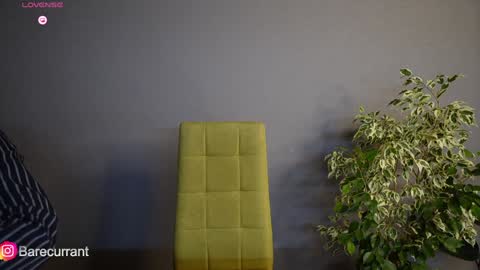 Snapshot of sochnogirls chatting on 02.06.25 Yesenia online show from 02.06.25